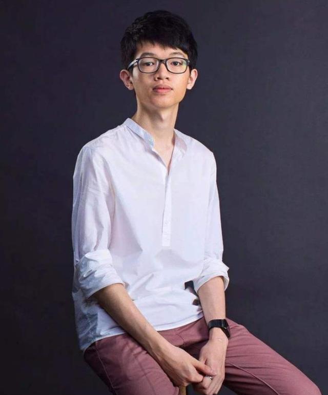 有没有画画赚钱的软件（给别人画画赚钱的软件）