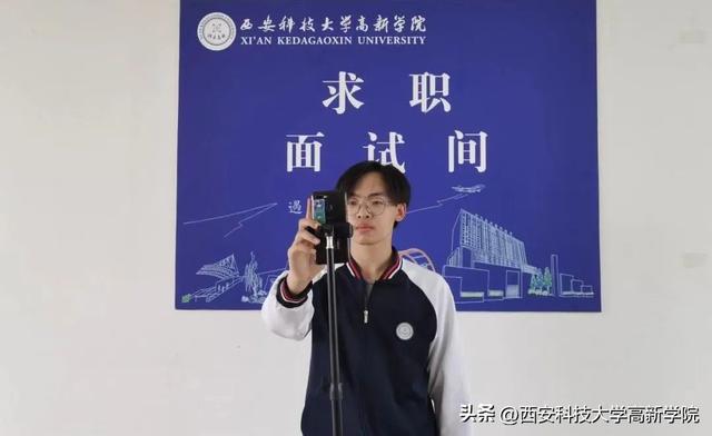 男神直播打脸后红了，男神直播打脸后红了百度云？