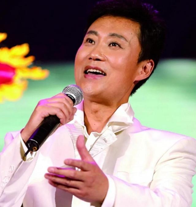 有没有粉丝追到明星的（粉丝追上明星）
