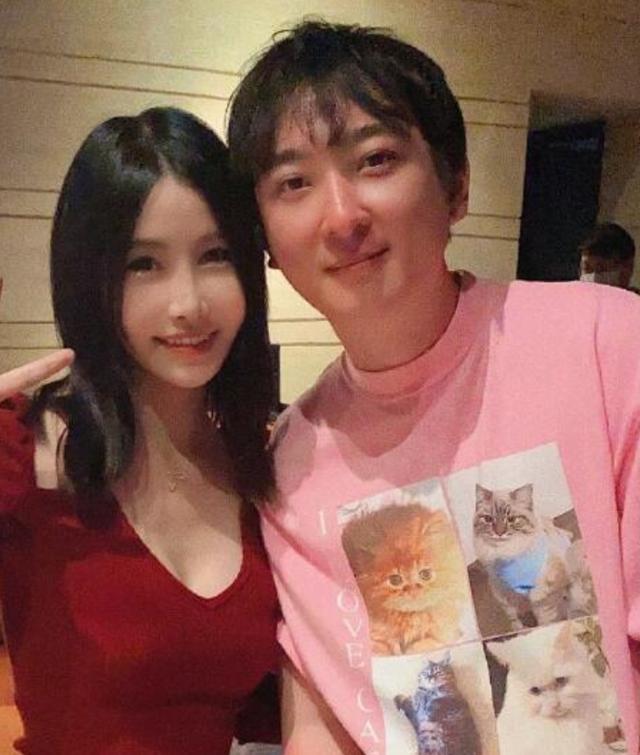 王思聪的微博账号是多少（王思聪清空微博是怎么回事）