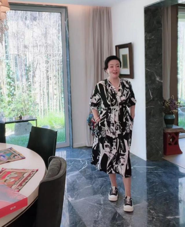 疯狂直播开局打卡十大致命毒蛇免费（直播毒蛇开局十大毒蛇）