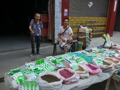 适合农村集市的小生意（夏天集市卖什么赚钱）