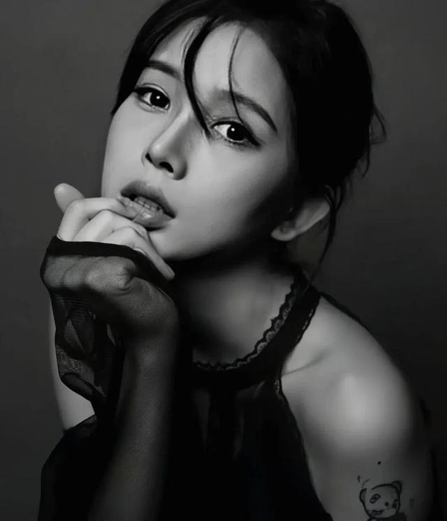 一个愿意收你红包的女人却只叫哥哥，一个愿意收你红包的女人却只叫哥哥的男人