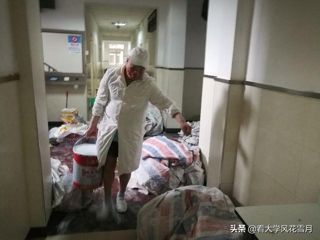 初中暑假工什么比较挣钱（初三学生暑假工能赚多少钱）