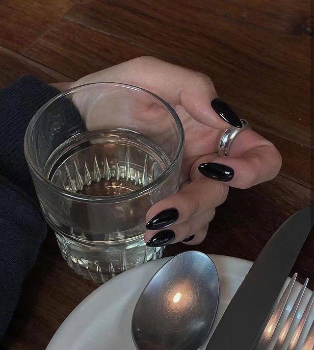 失眠发的朋友圈文案，入睡技巧分享文案？